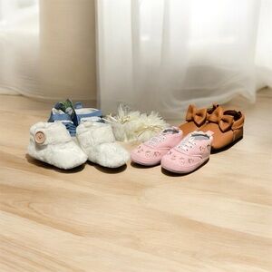 New - Newborn baby shoe lot of 5 - Multiple styles